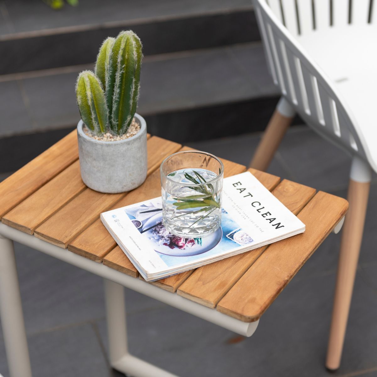 Portals Light C-Shape Side Table