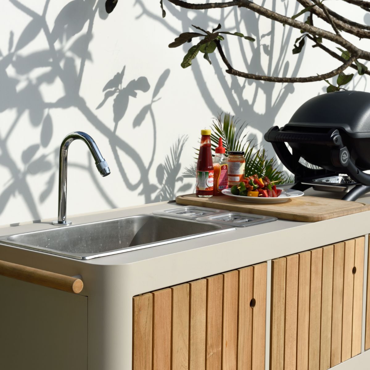 Portals Light Outdoor Kitchen