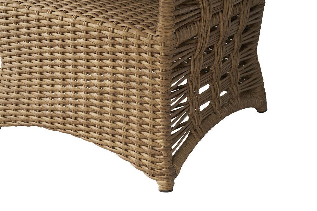 Magnolia 48" Round Umbrella Dining Table — Detail