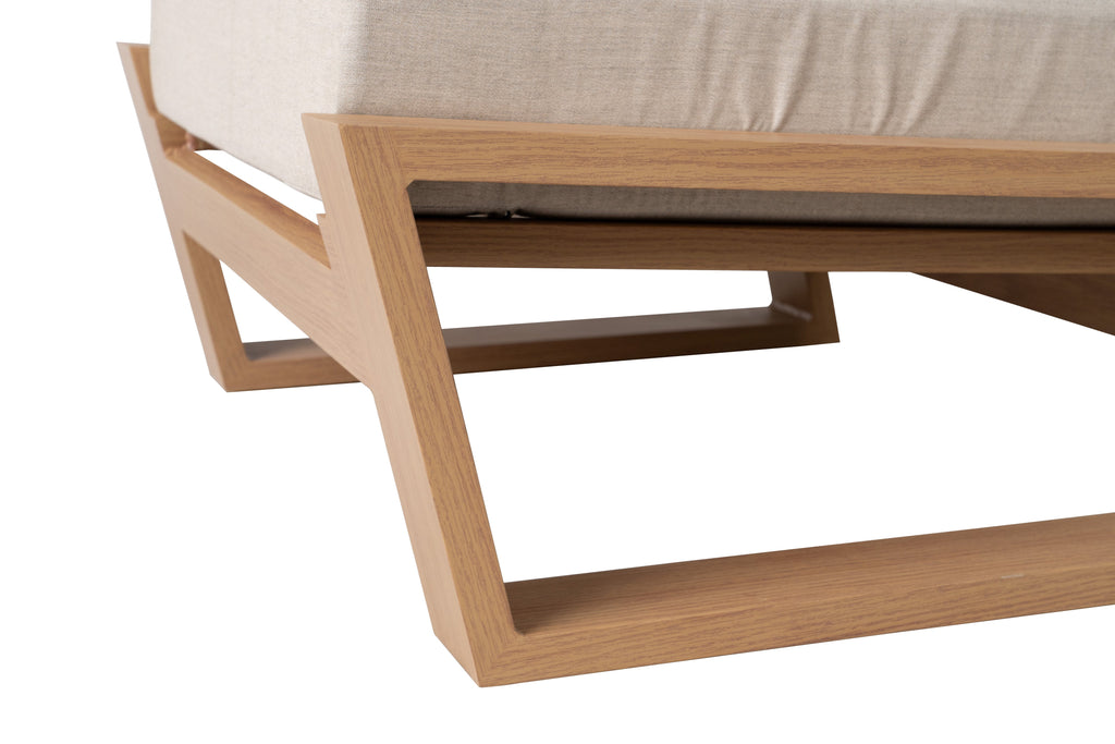 Pursuit Ottoman — Detail2