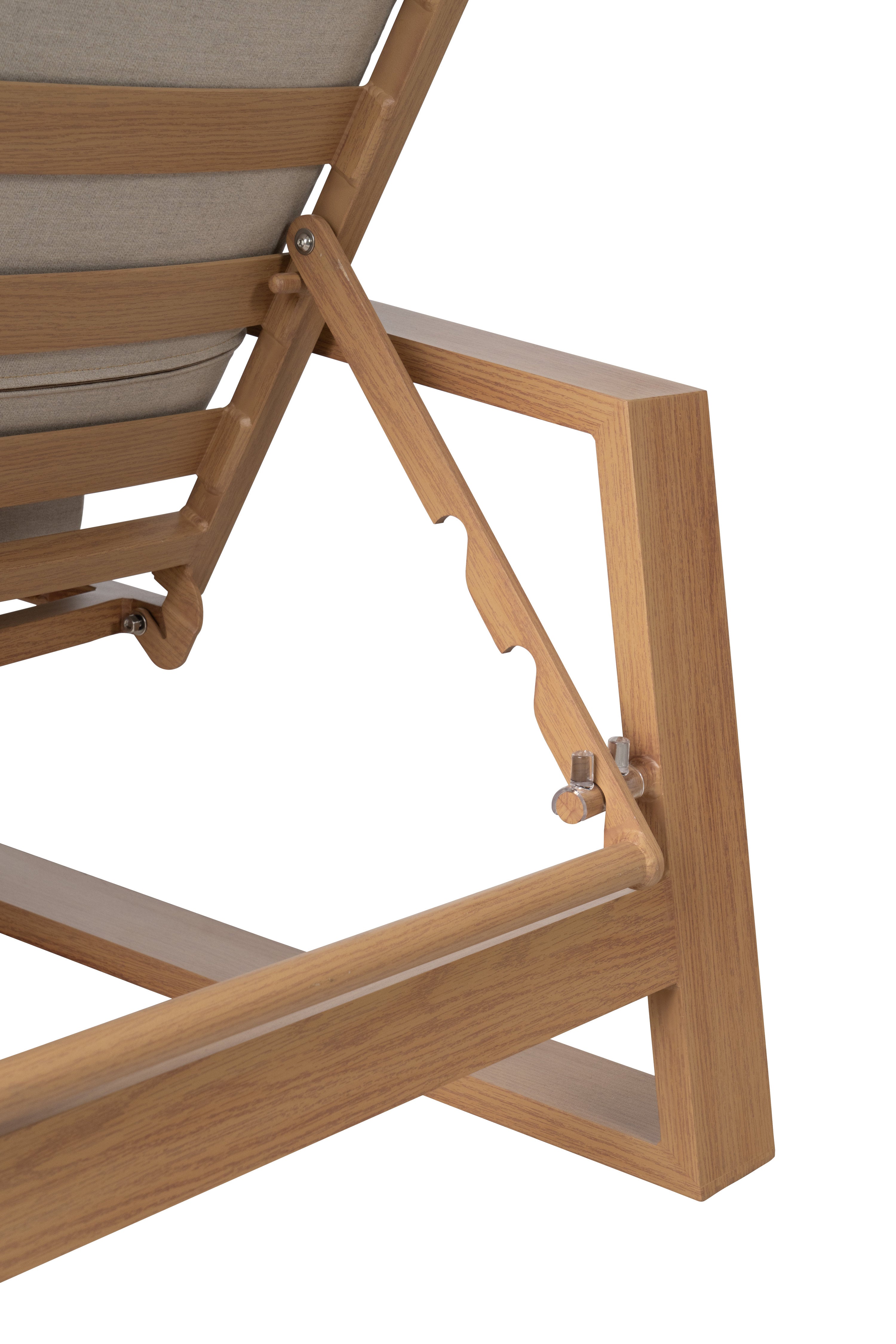 Pursuit Pool Chaise — Detail