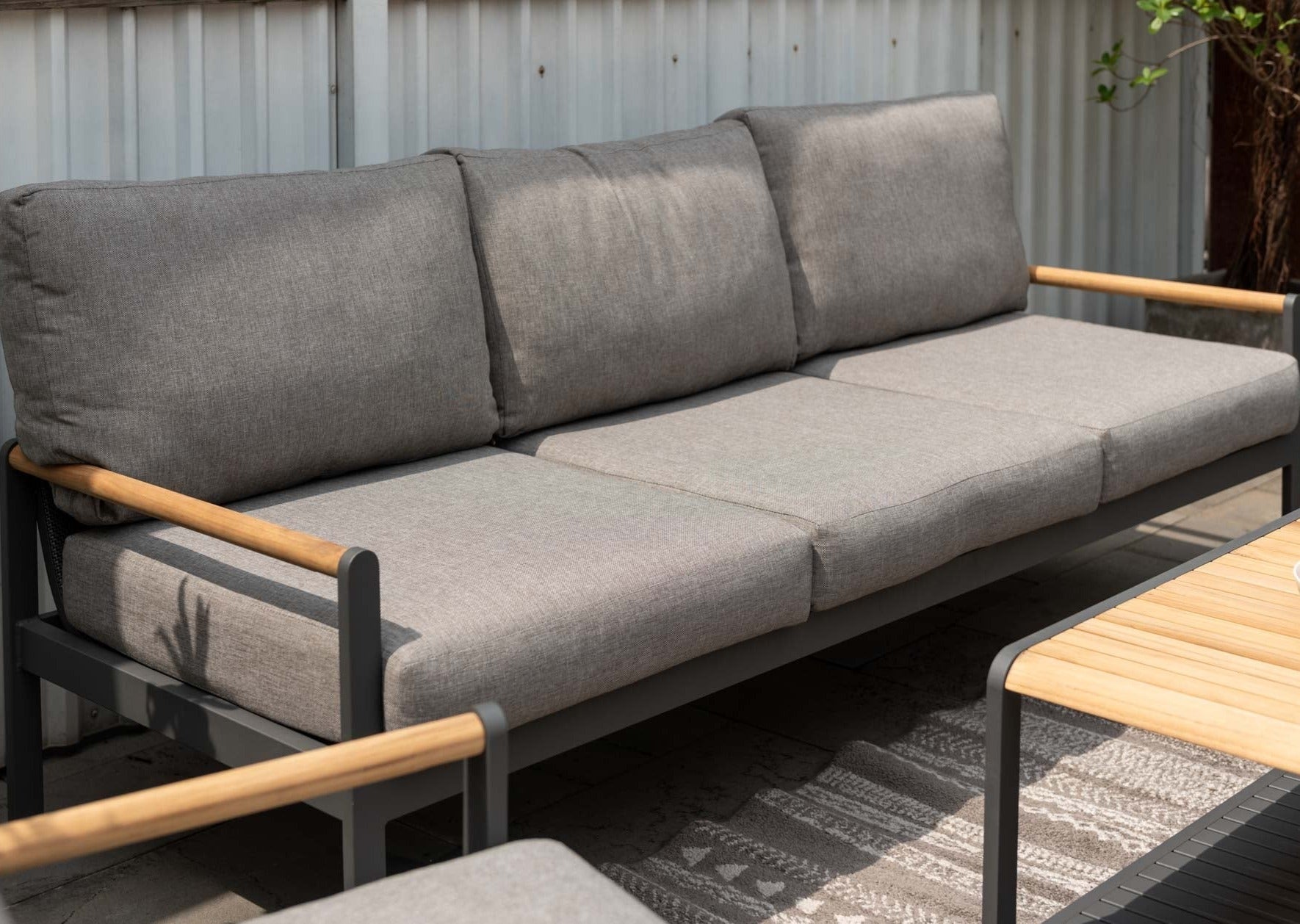 Amber Sectional Coffee Set