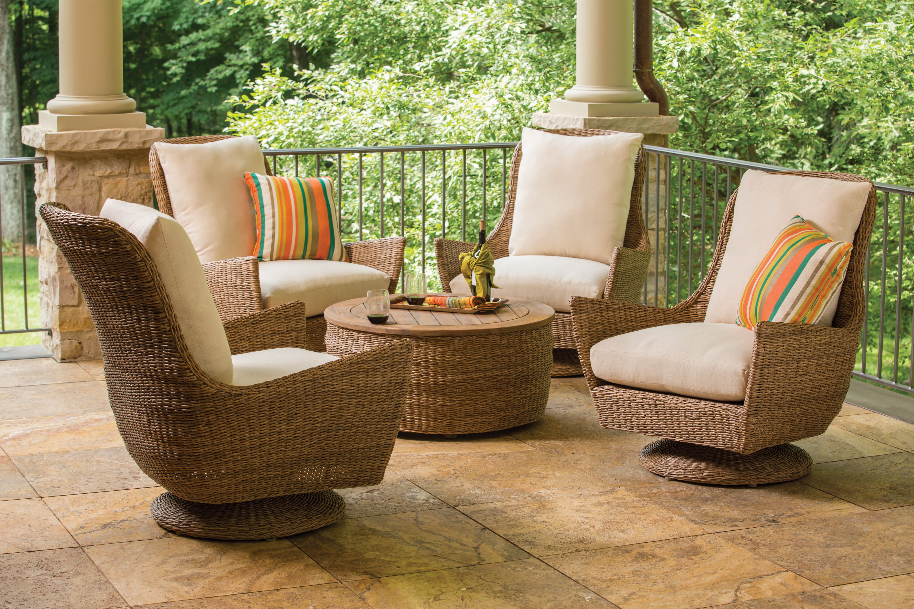 Tobago 36" Round Cocktail Table